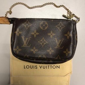 LV Mini Pouchette Accessoires